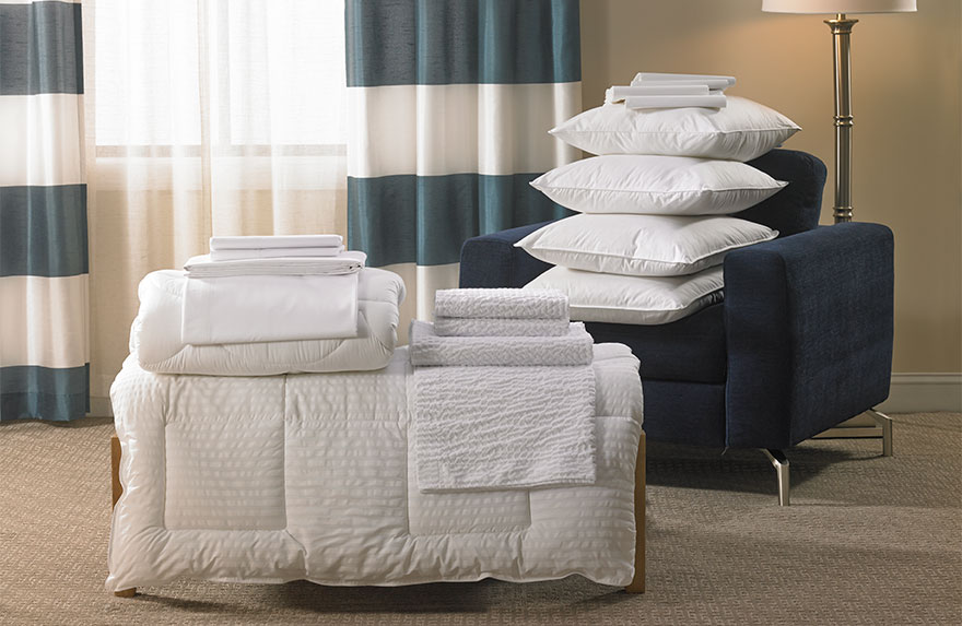 https://www.fairfieldstore.com/images/products/thmb/fairfield-store-ffi-101-be-tx-bedding-set_thmb.jpg