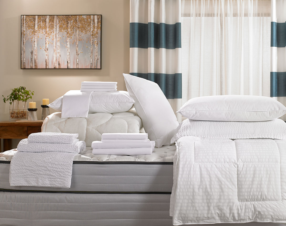Courtyard by Marriott Bed & Bedding Set  Shop Hotel Quality Linens, Pillows,  Duvets and More