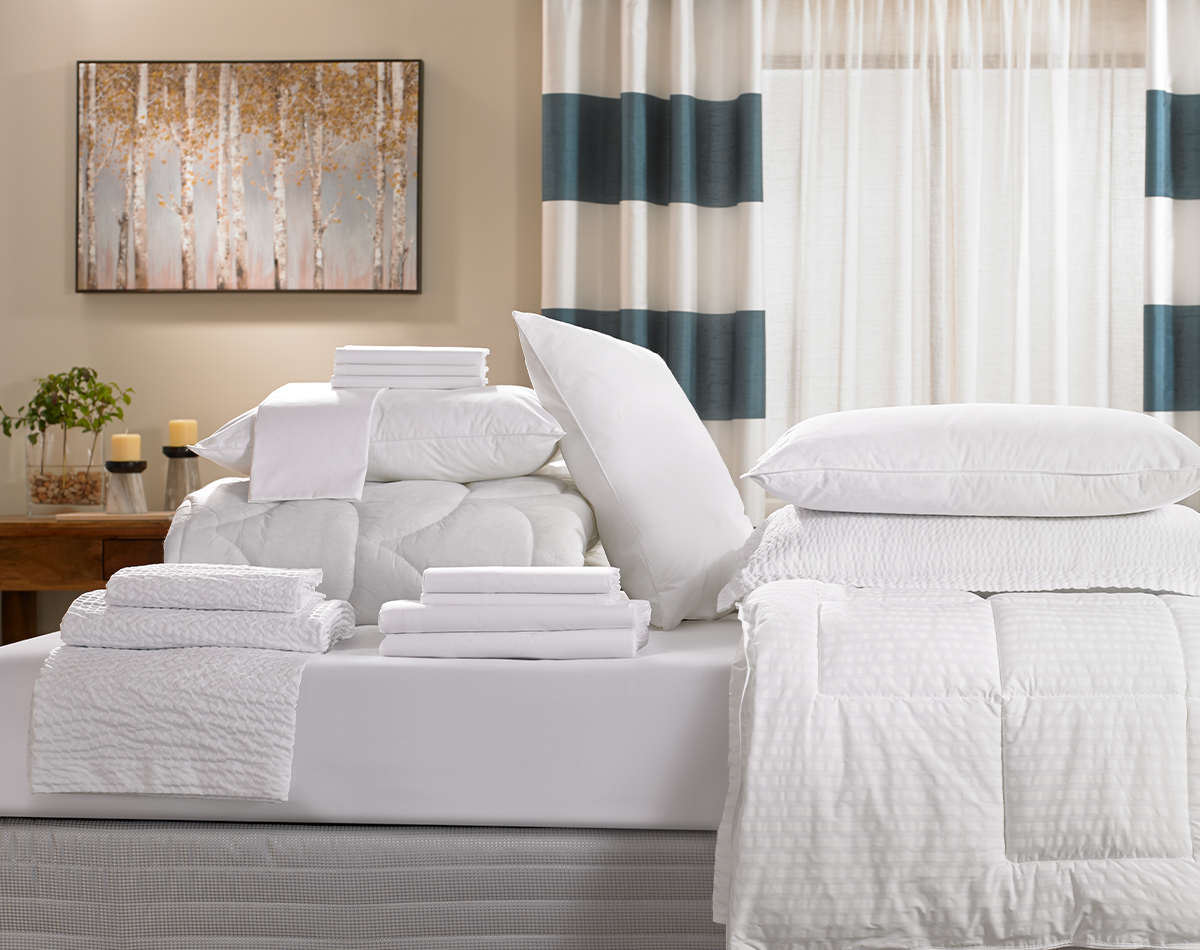 Courtyard by Marriott Bed & Bedding Set  Shop Hotel Quality Linens, Pillows,  Duvets and More